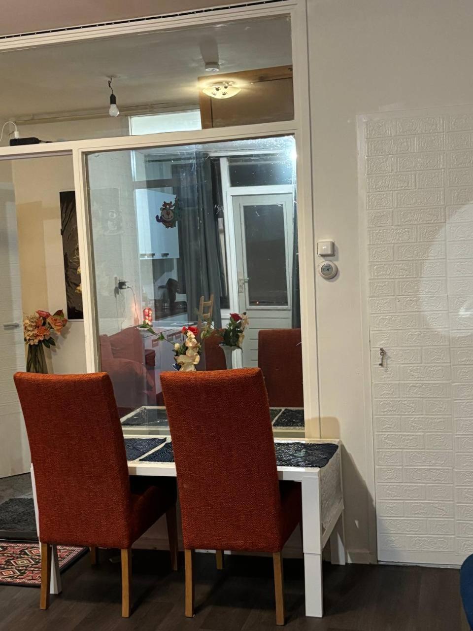 Appartement Entire In A Shared In Noord Close To The Center Station