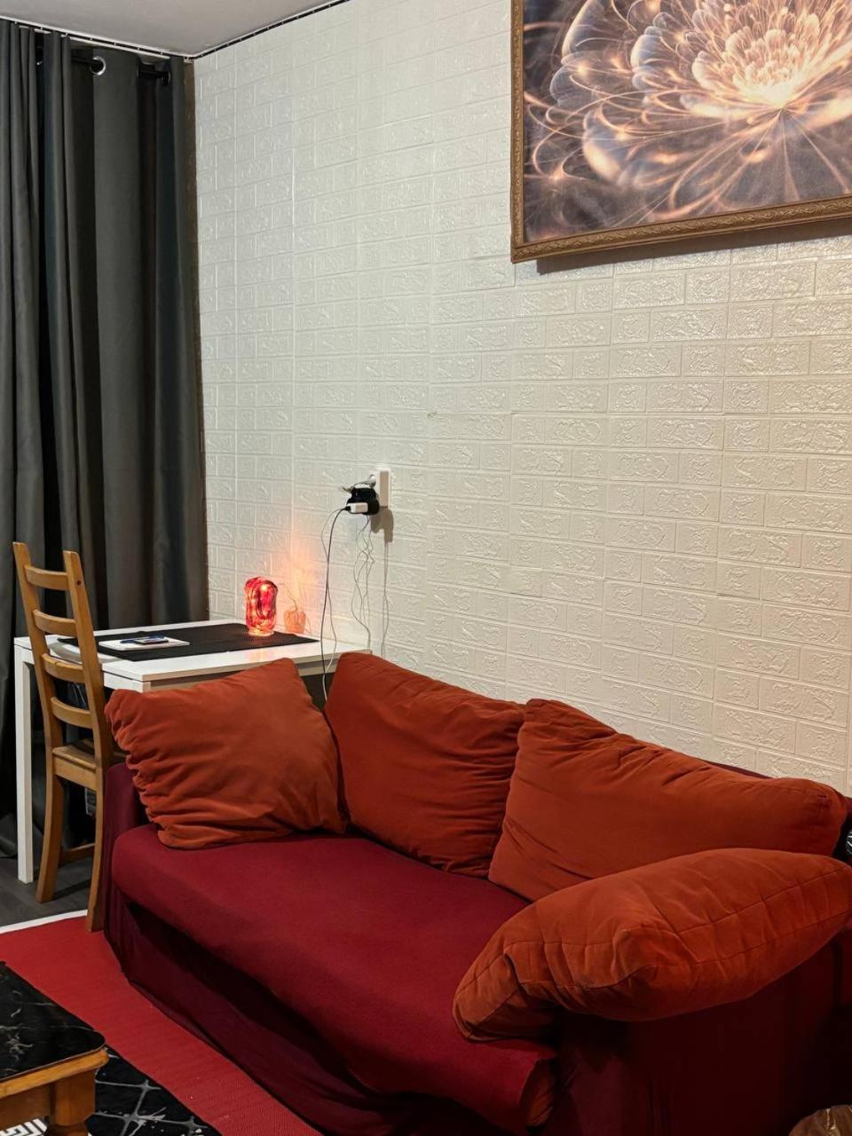 Entire In A Shared In Noord Close To The Center Station Appartement