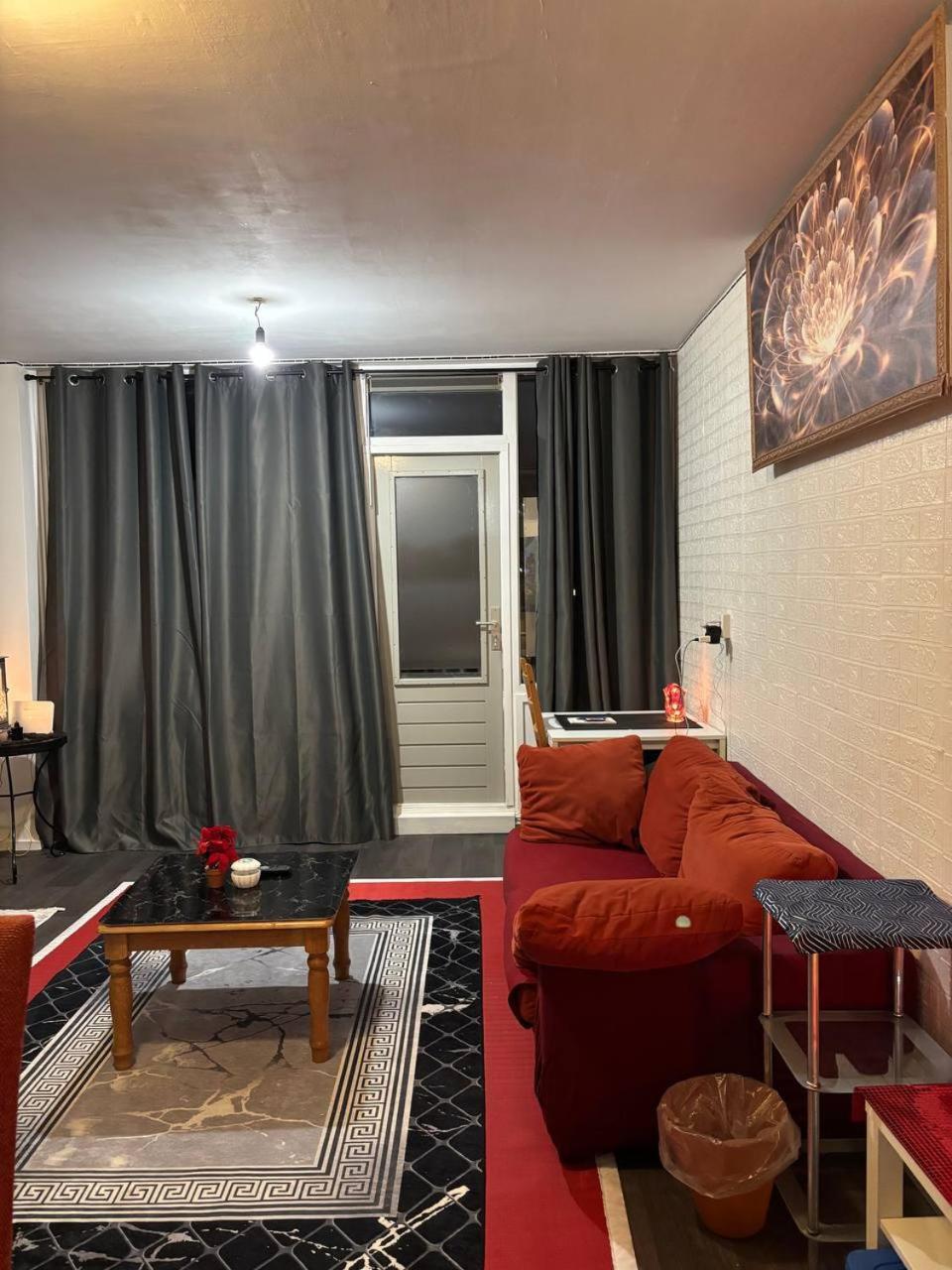Appartement Entire In A Shared In Noord Close To The Center Station Amsterdam