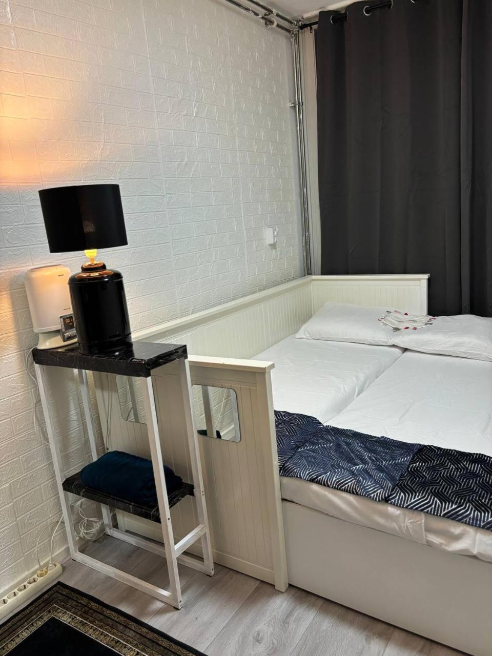 Apartment Entire In A Shared In Noord Close To The Center Station